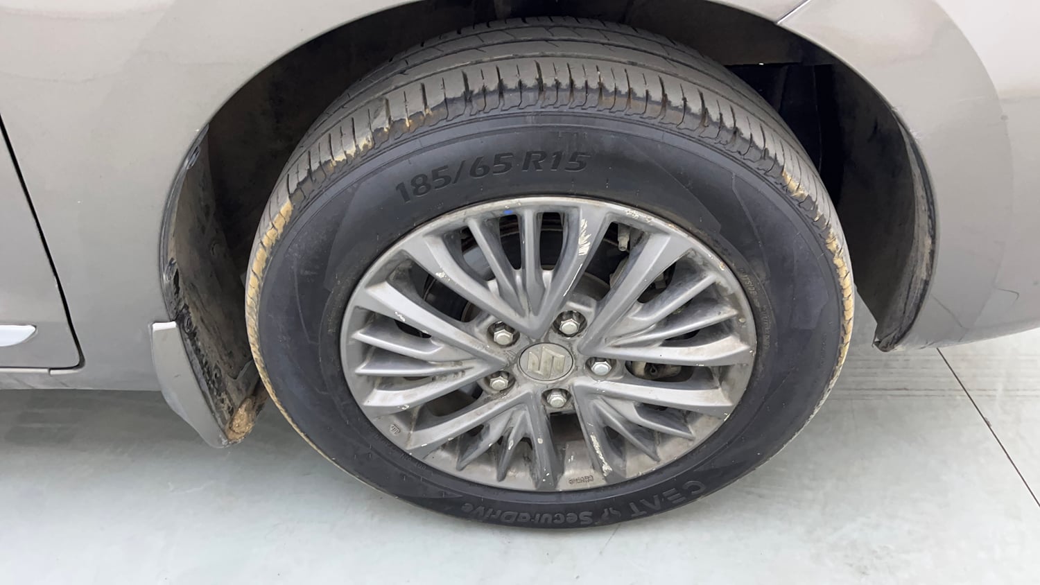 Used 2020 Maruti Suzuki New Ertiga ZXi AT Petrol Automatic tyres RIGHT FRONT TYRE RIM VIEW