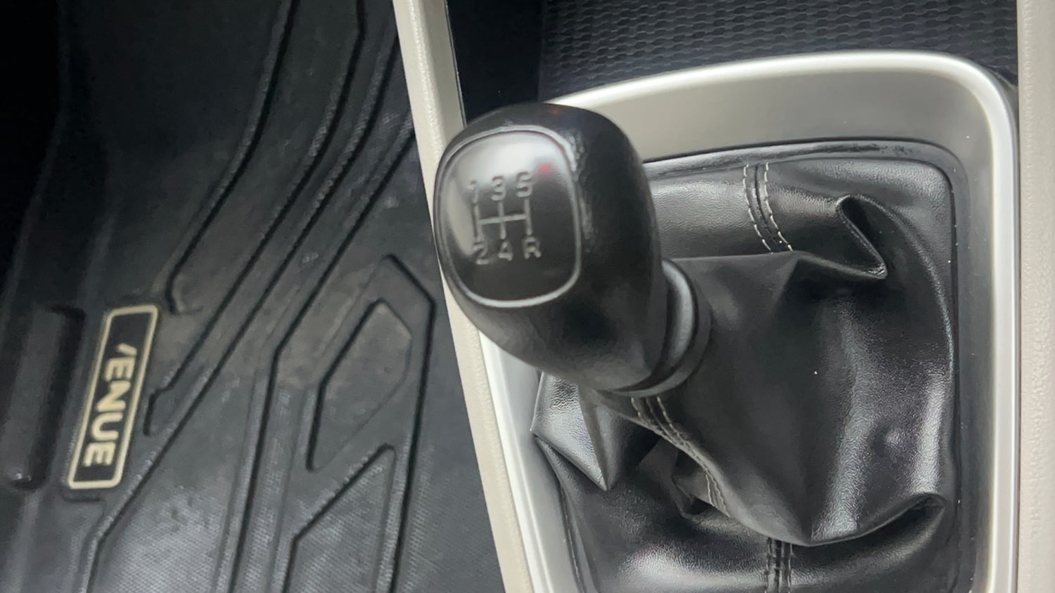Used 2024 Hyundai Venue E 1.2 Petrol Petrol Manual interior GEAR  KNOB VIEW