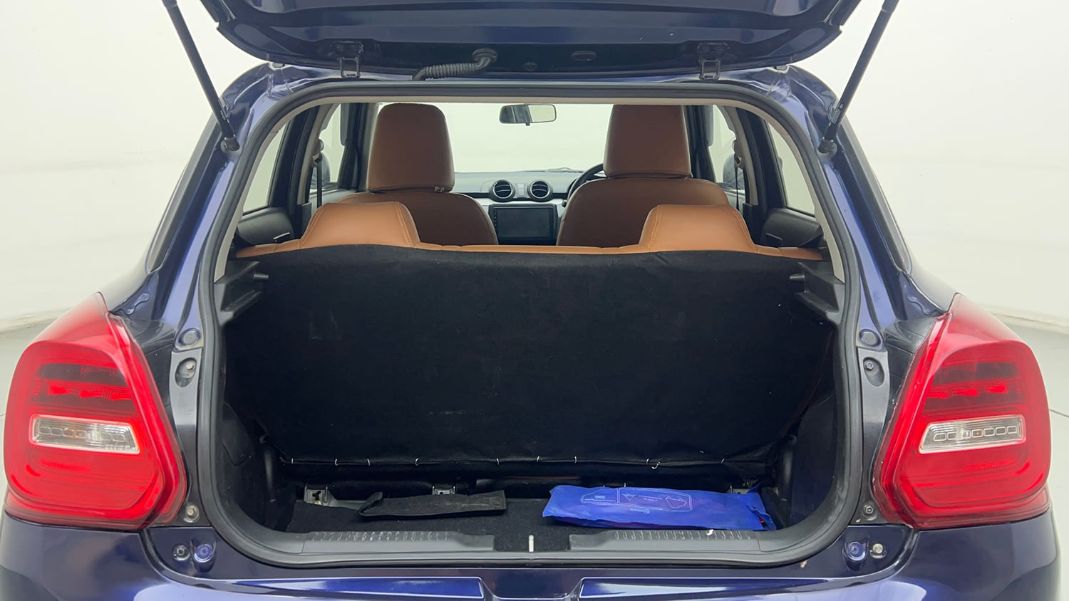 Used 2023 Maruti Suzuki Swift VXi Petrol Manual interior DICKY INSIDE VIEW
