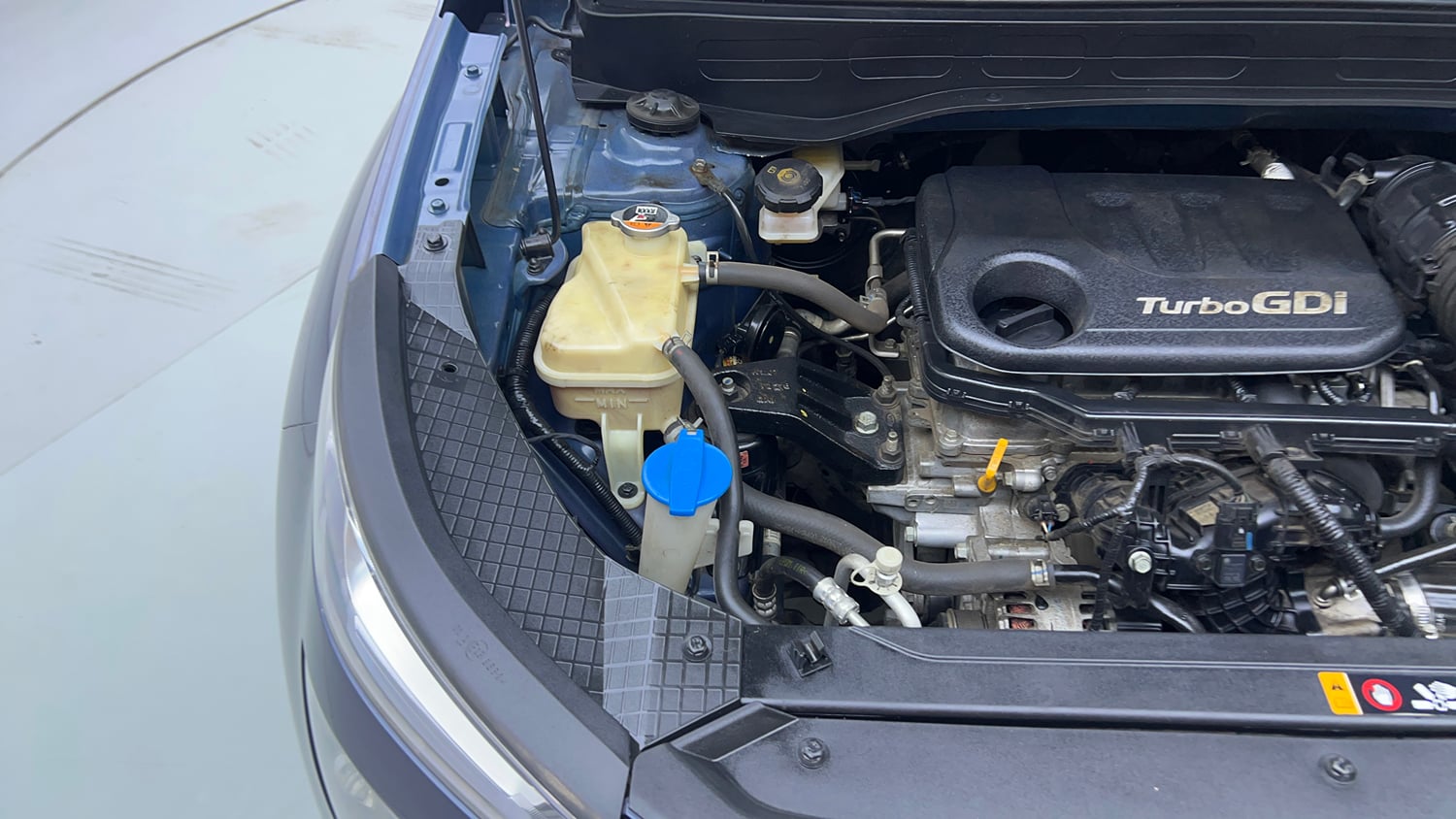 Used 2021 Hyundai Venue SX Plus 1.0 Turbo DCT Petrol Automatic engine ENGINE RIGHT SIDE VIEW