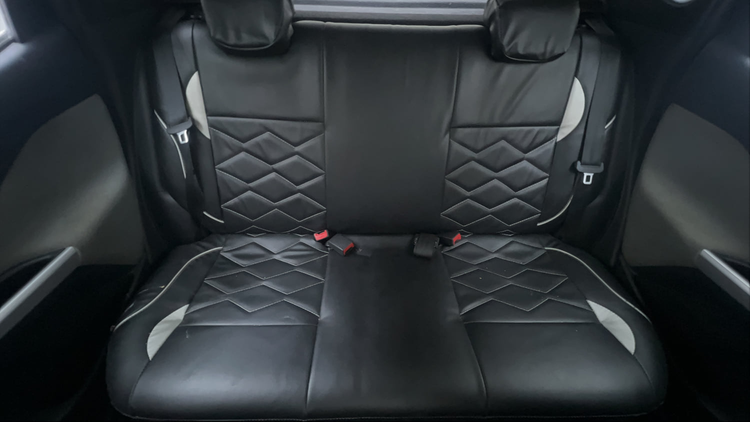 Used 2023 Nissan Magnite XL Petrol Manual interior REAR SEAT CONDITION VIEW