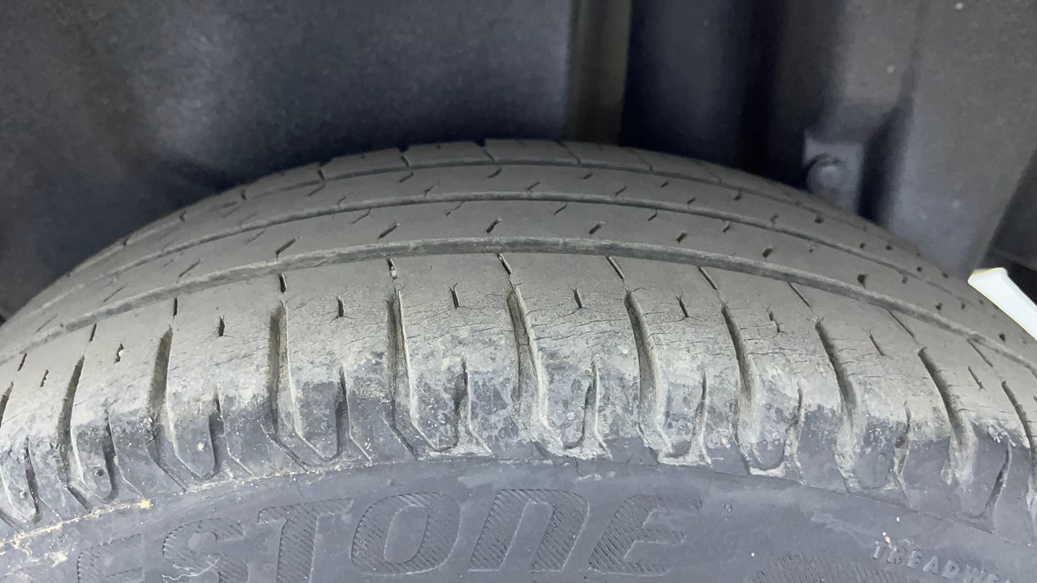 Used 2016 Maruti Suzuki Swift Dzire ZDI Diesel Manual tyres LEFT REAR TYRE TREAD VIEW