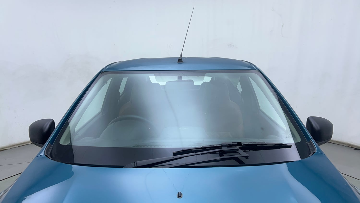 Used 2020 Renault Kwid RXL 1.0 AMT Petrol Automatic exterior FRONT WINDSHIELD VIEW