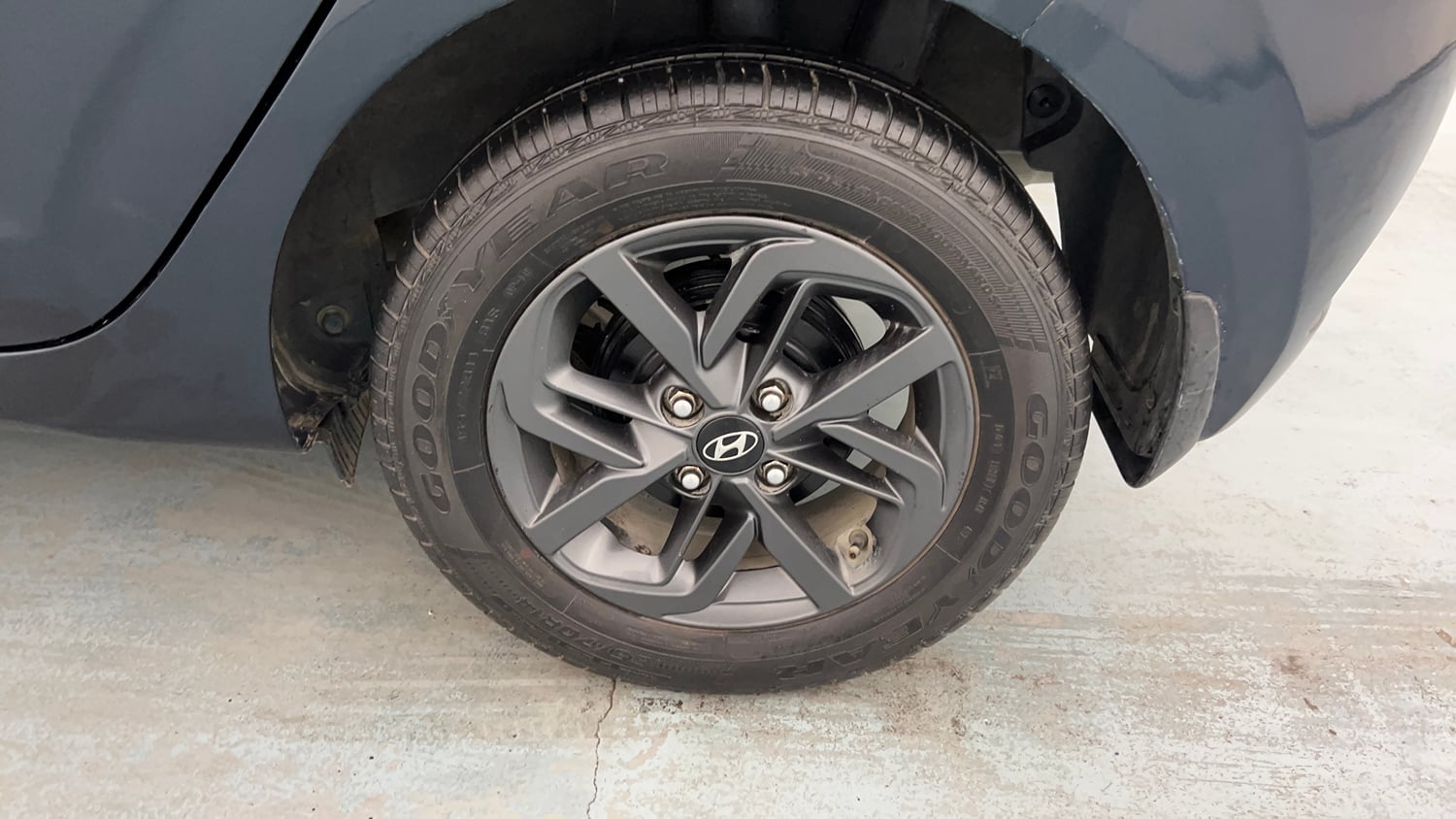 Used 2021 Hyundai Grand i10 Nios Sportz 1.2 Kappa VTVT Petrol Manual tyres LEFT REAR TYRE RIM VIEW