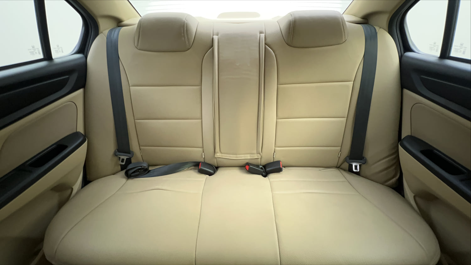 Used 2022 Honda Amaze VX CVT 1.2 Petrol Petrol Automatic interior REAR SEAT CONDITION VIEW