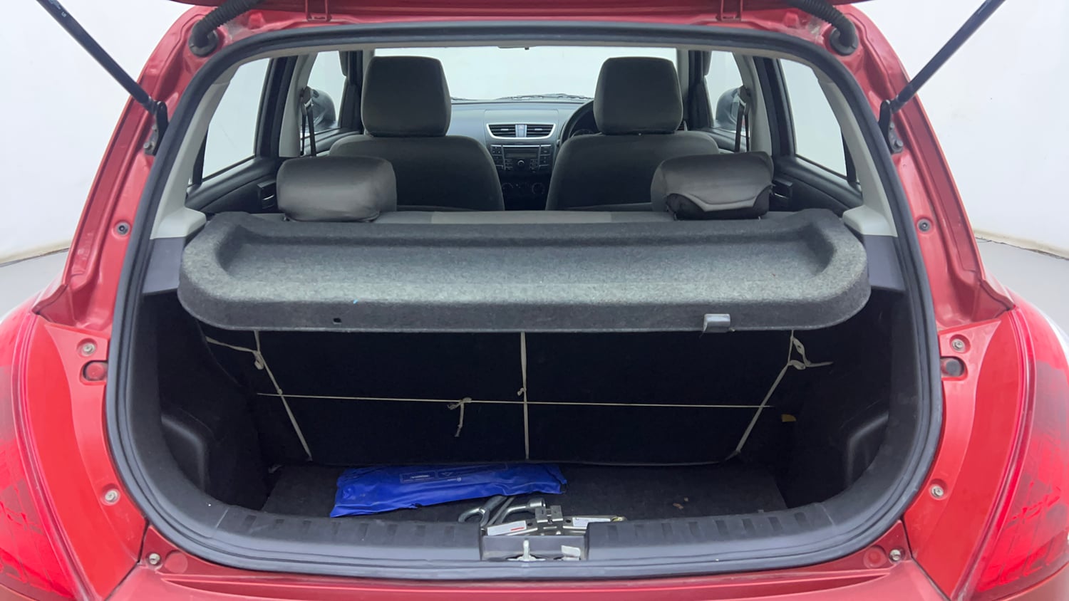 Used 2014 Maruti Suzuki Swift VXi Petrol Manual interior DICKY INSIDE VIEW