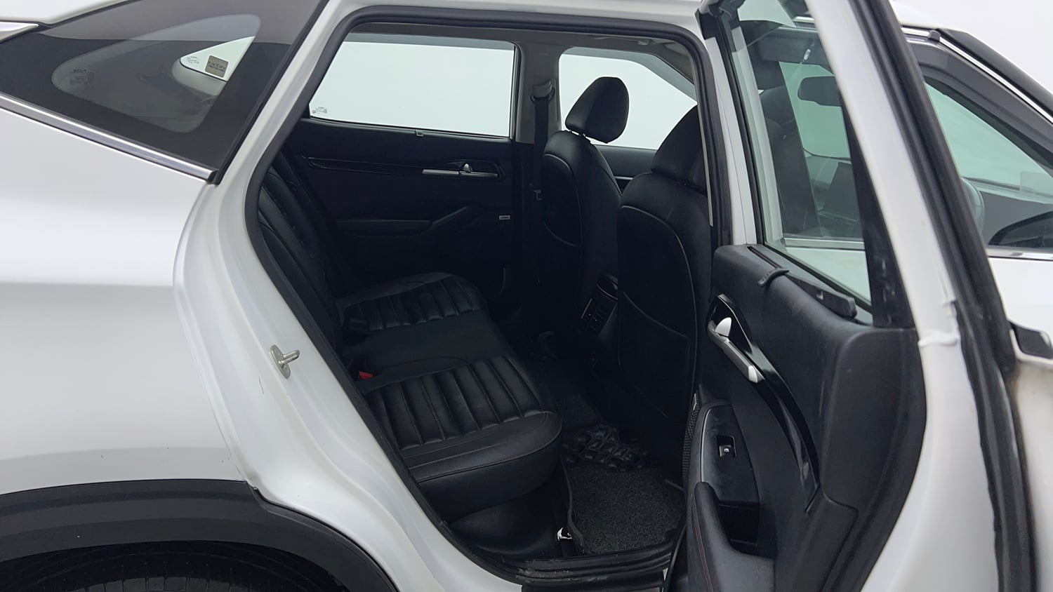 Used 2023 Kia Seltos GTX Plus 1.4 DCT Petrol Automatic interior RIGHT SIDE REAR DOOR CABIN VIEW