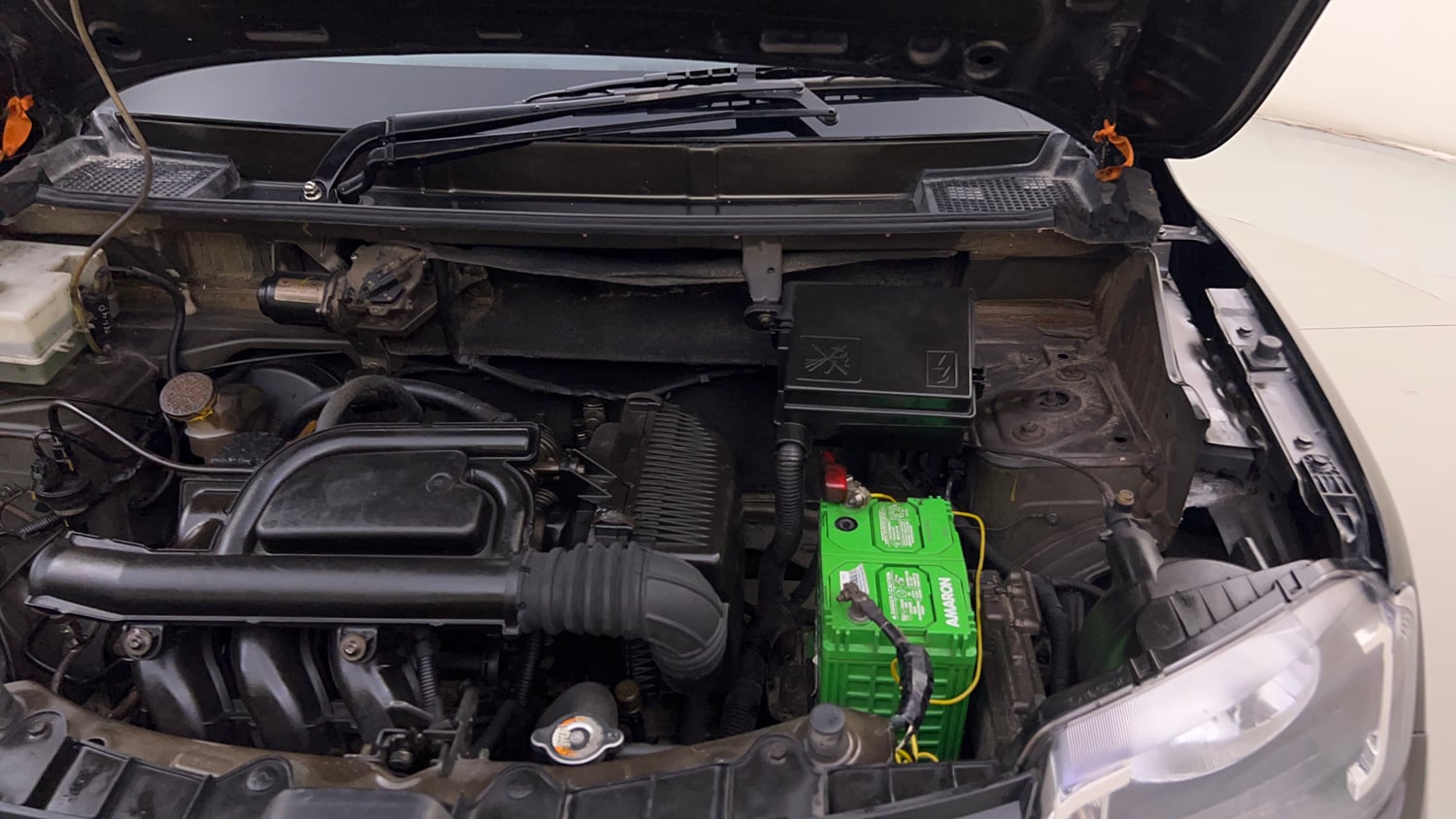 Used 2016 Renault Kwid 1.0 RXT AMT Petrol Automatic engine ENGINE LEFT SIDE HINGE & APRON VIEW