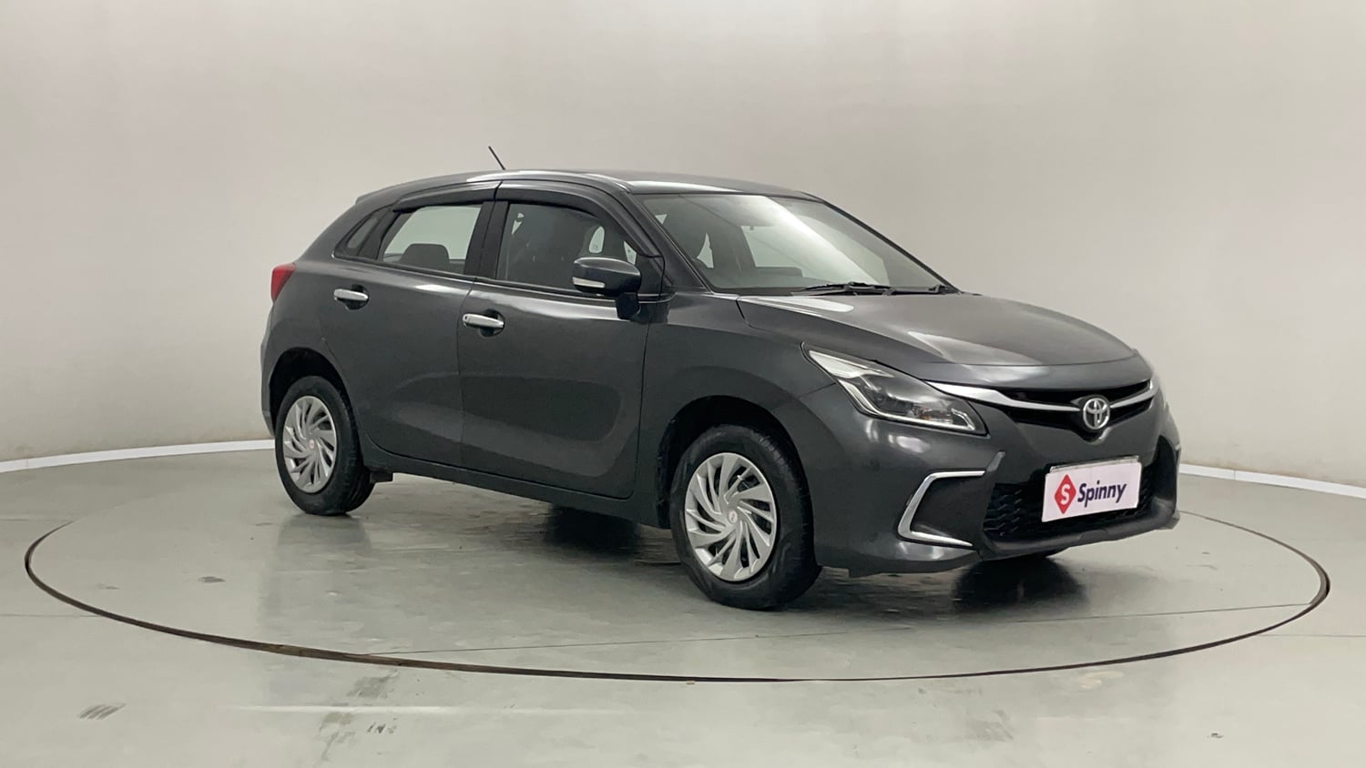Used 2022 Toyota Glanza S Petrol Manual exterior RIGHT FRONT CORNER VIEW