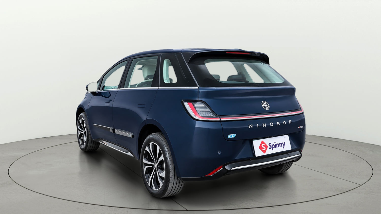 Used 2025 MG Motors Windsor EV Essence Pro Electric Automatic exterior LEFT REAR CORNER VIEW