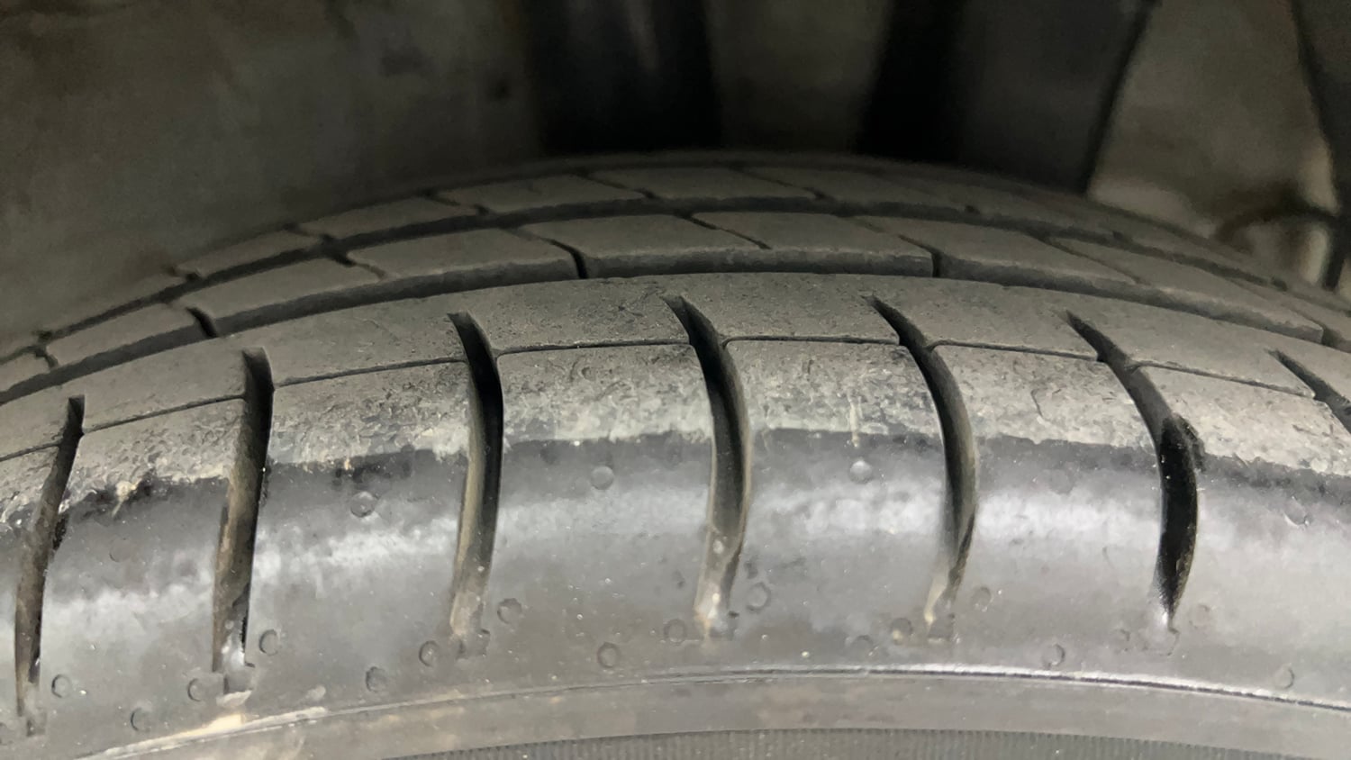 Used 2016 Hyundai Grand i10 Sportz 1.2 Kappa VTVT Petrol Manual tyres LEFT REAR TYRE TREAD VIEW