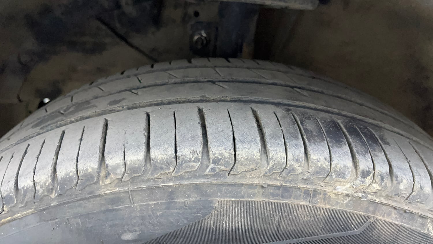 Used 2020 Maruti Suzuki New Ertiga ZXi AT Petrol Automatic tyres LEFT FRONT TYRE TREAD VIEW