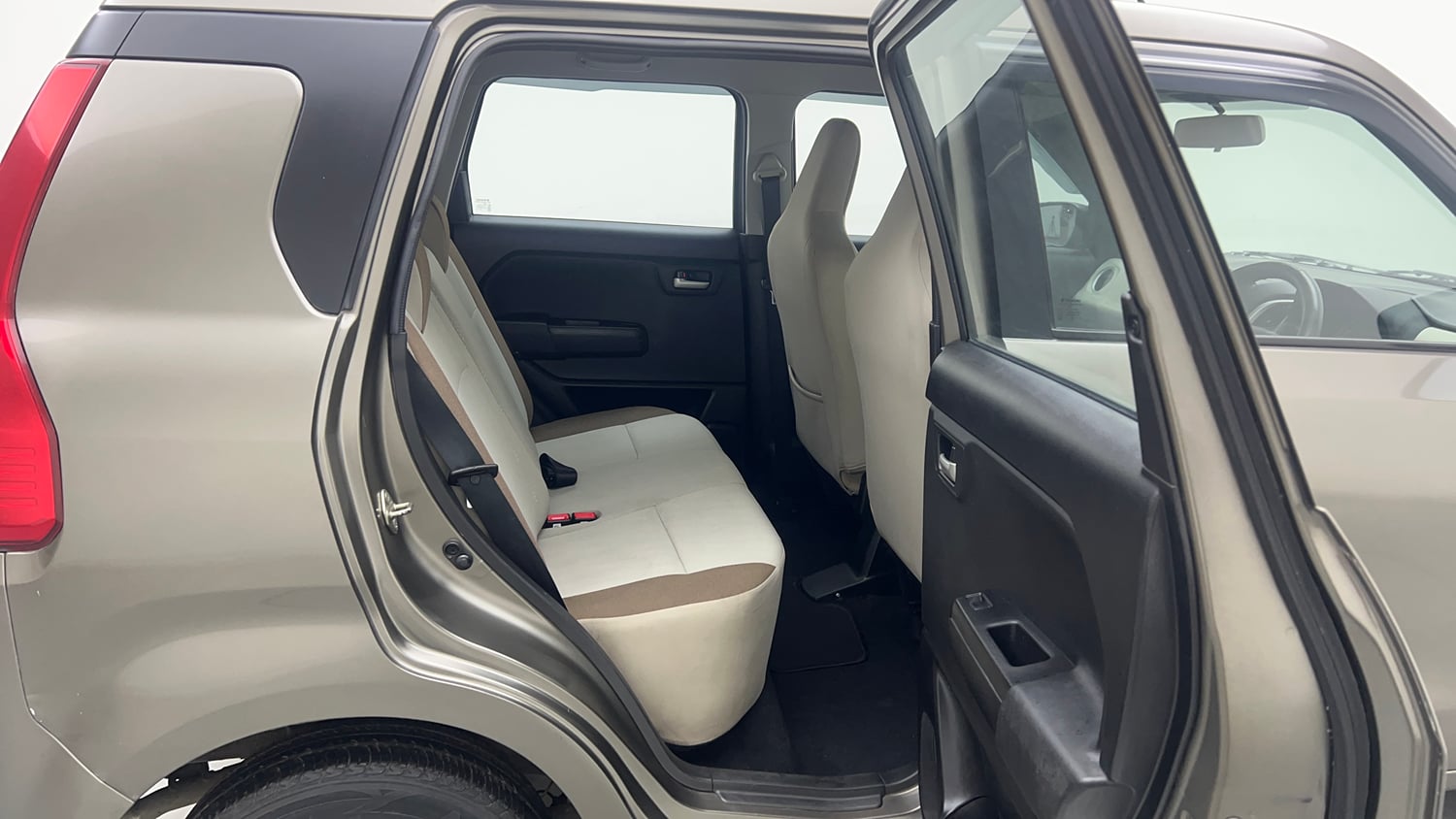 Used 2019 Maruti Suzuki Wagon R ZXi 1.2 AMT Petrol Automatic interior RIGHT SIDE REAR DOOR CABIN VIEW