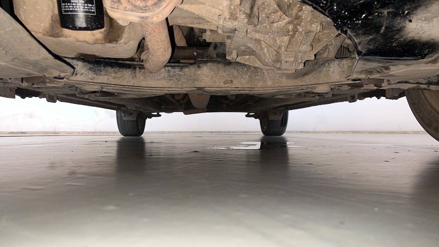Used 2016 Maruti Suzuki Ciaz ZXi Petrol Manual extra FRONT LEFT UNDERBODY VIEW