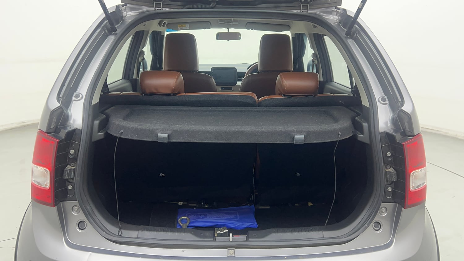 Used 2025 Maruti Suzuki Ignis Delta 1.2 AMT Petrol Automatic interior DICKY INSIDE VIEW