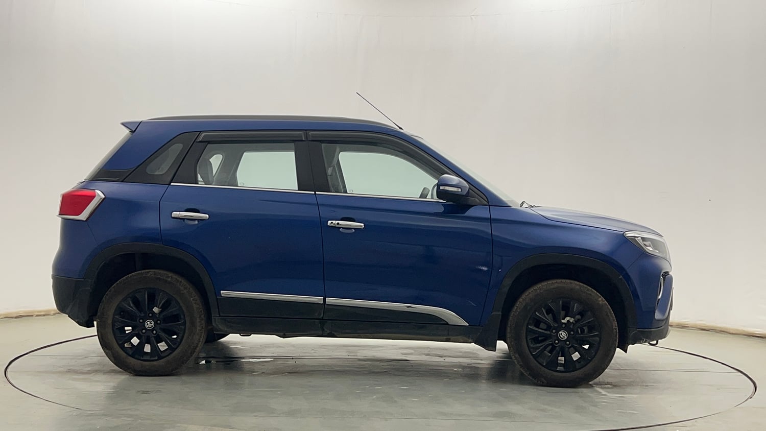 Used 2022 Toyota Urban Cruiser High Grade MT Petrol Manual exterior RIGHT SIDE VIEW