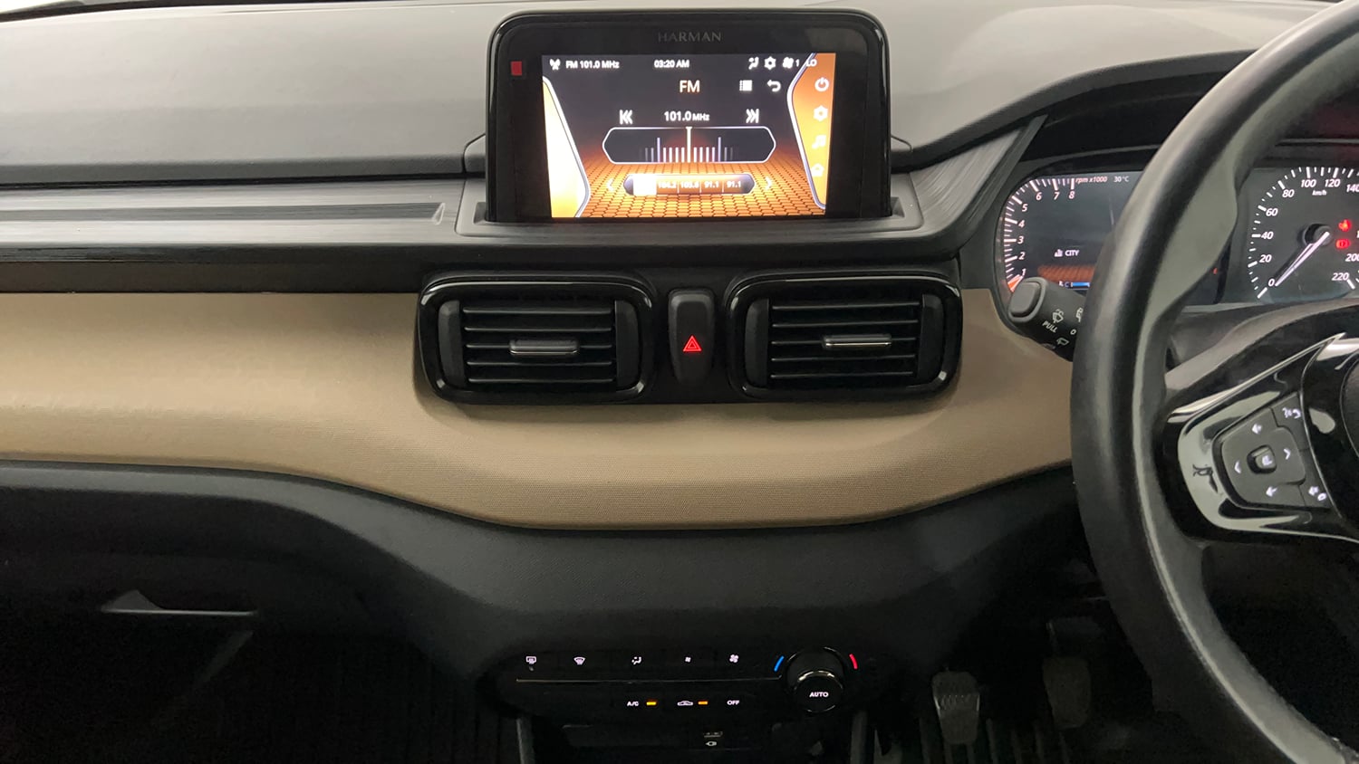 Used 2022 Tata Punch Kaziranga Creative MT Petrol Manual interior MUSIC SYSTEM & AC CONTROL VIEW