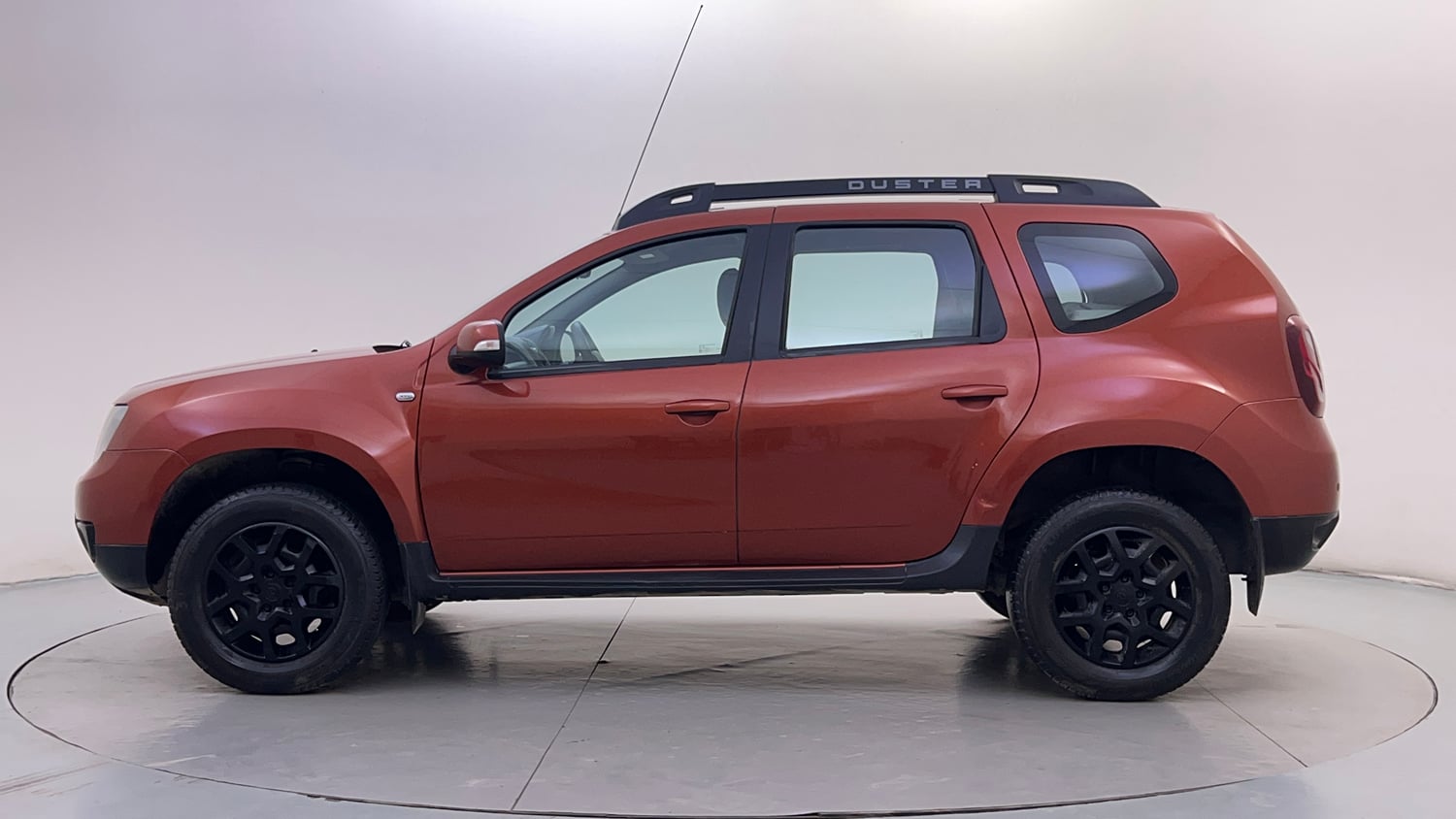 Used 2016 Renault Duster RXL Petrol Petrol Manual exterior LEFT SIDE VIEW