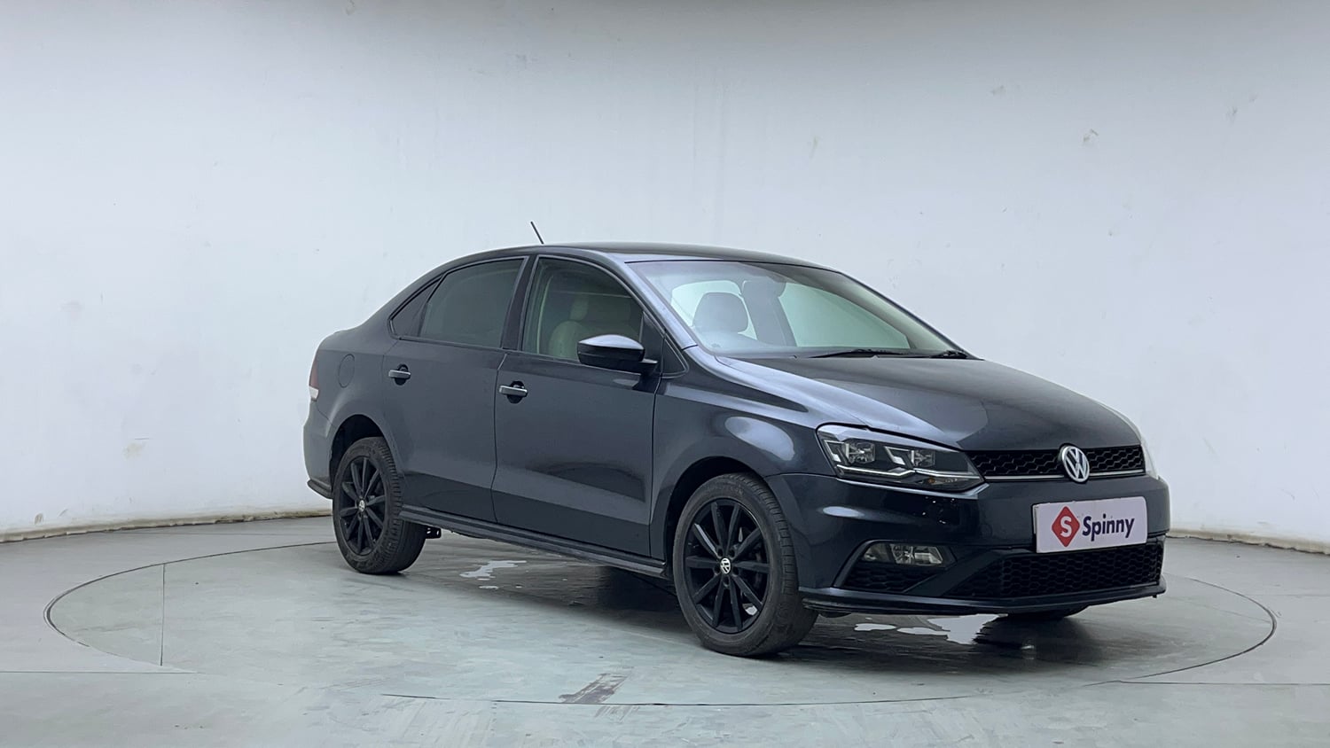 Used 2023 Volkswagen Vento Highline Plus 1.0L TSI Automatic Petrol Automatic exterior RIGHT FRONT CORNER VIEW