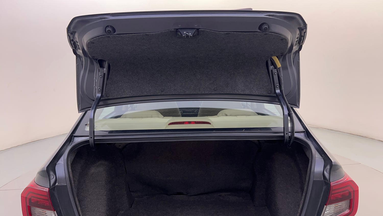 Used 2022 Honda Amaze VX CVT 1.2 Petrol Petrol Automatic interior DICKY DOOR OPEN VIEW