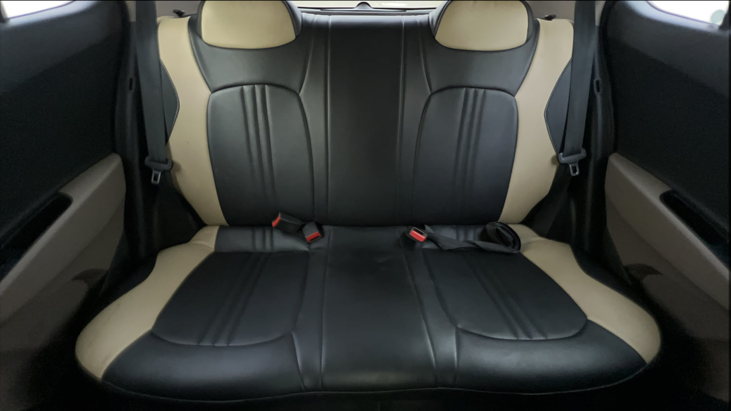 Used 2020 Hyundai Grand i10 Sportz 1.2 Kappa VTVT Petrol Manual interior REAR SEAT CONDITION VIEW