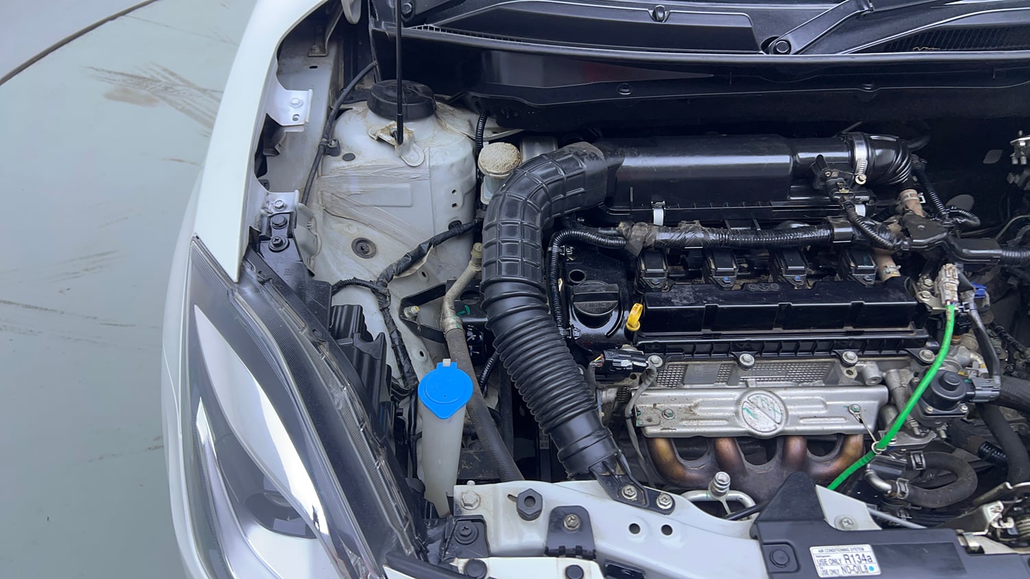 Used 2021 Maruti Suzuki Swift ZXi Plus Dual Tone Petrol Manual engine ENGINE RIGHT SIDE VIEW
