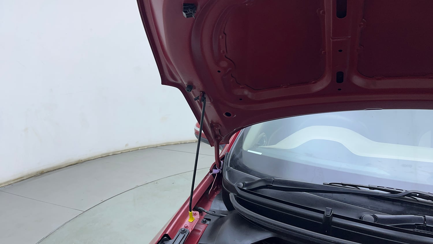 Used 2019 Hyundai Elite i20 Sportz Plus 1.2 Petrol Manual engine ENGINE RIGHT SIDE HINGE & APRON VIEW