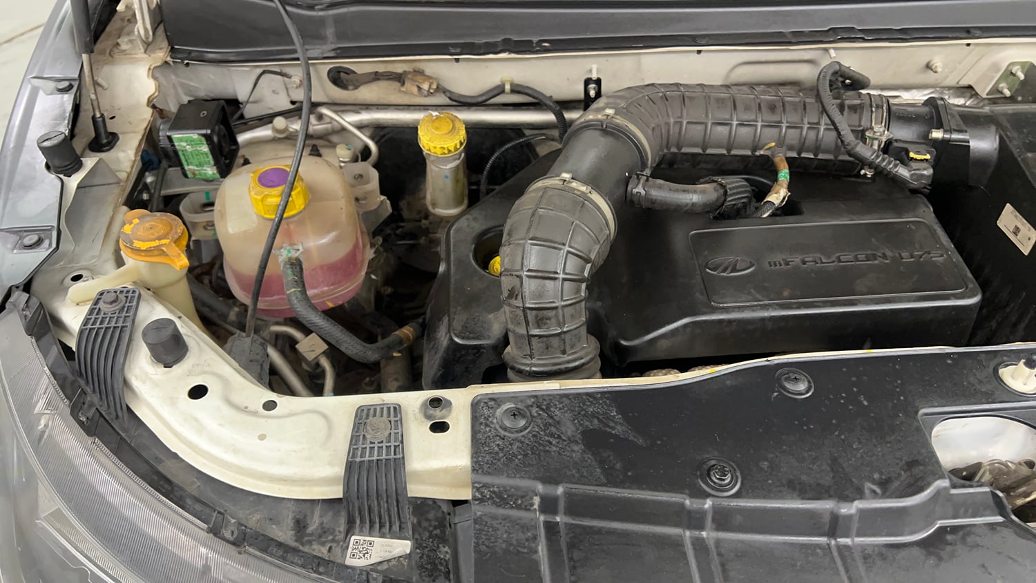 Used 2018 Mahindra KUV100 NXT K8 D 6 STR Diesel Manual engine ENGINE RIGHT SIDE VIEW