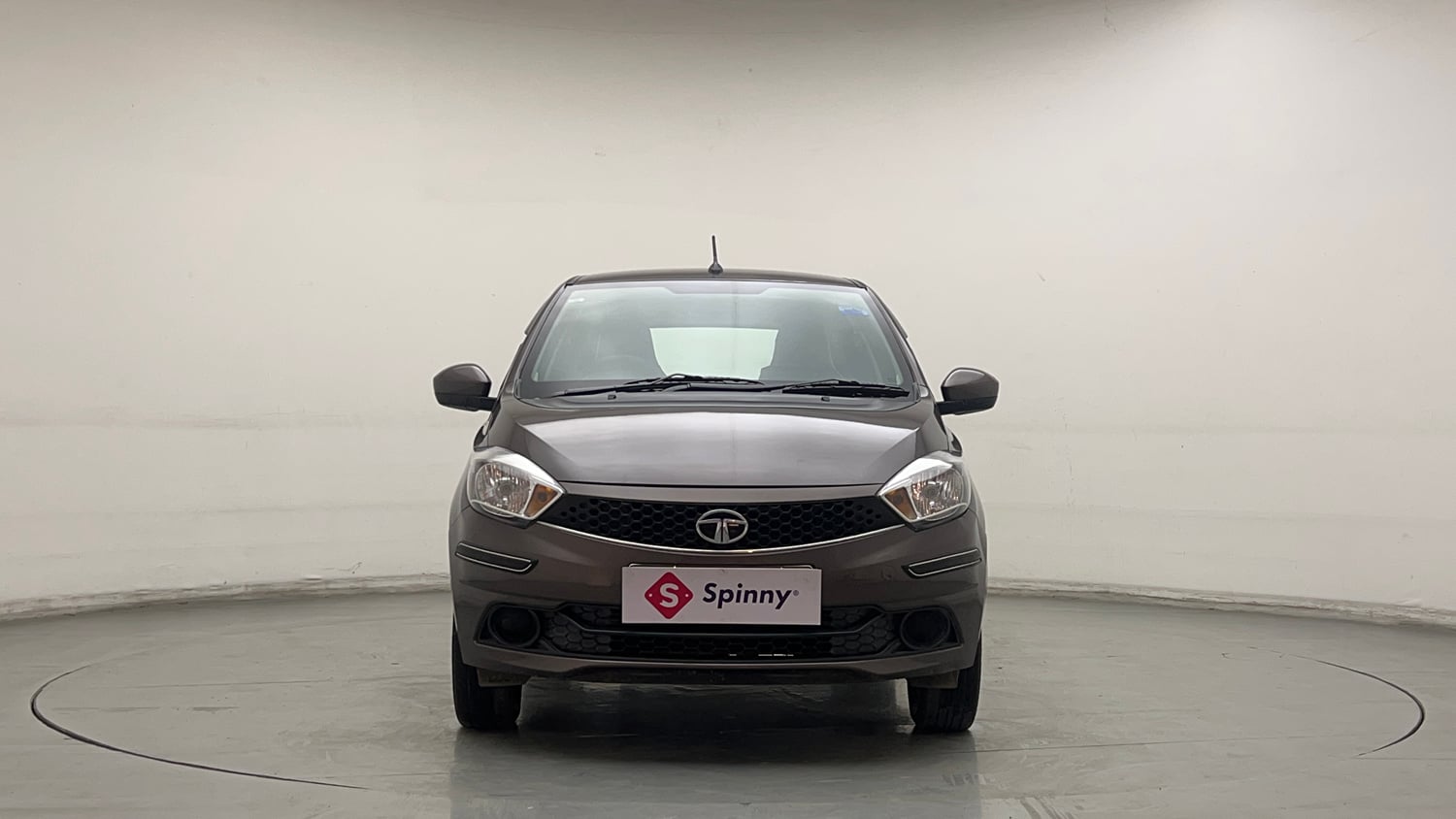 Used 2018 Tata Tiago Revotron XT Petrol Manual exterior FRONT VIEW