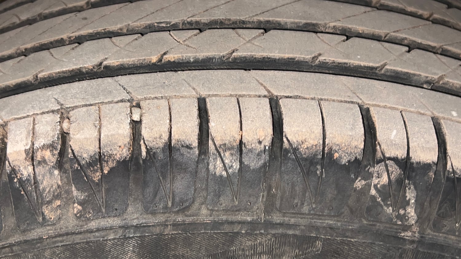 Used 2022 Toyota Urban Cruiser High Grade MT Petrol Manual tyres LEFT FRONT TYRE TREAD VIEW