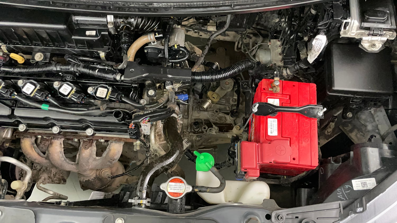 Used 2022 Maruti Suzuki Wagon R ZXI 1.2 Petrol Manual engine ENGINE LEFT SIDE VIEW