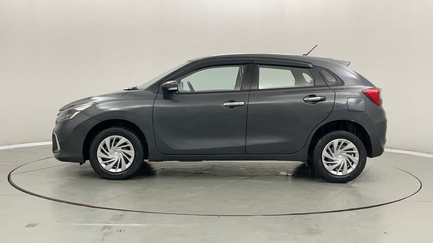 Used 2022 Toyota Glanza S Petrol Manual exterior LEFT SIDE VIEW