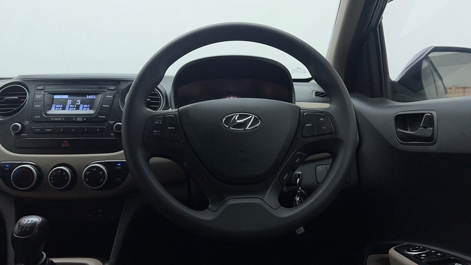 Used 2019 Hyundai Grand i10 Magna 1.2 Kappa VTVT Petrol Manual interior STEERING VIEW