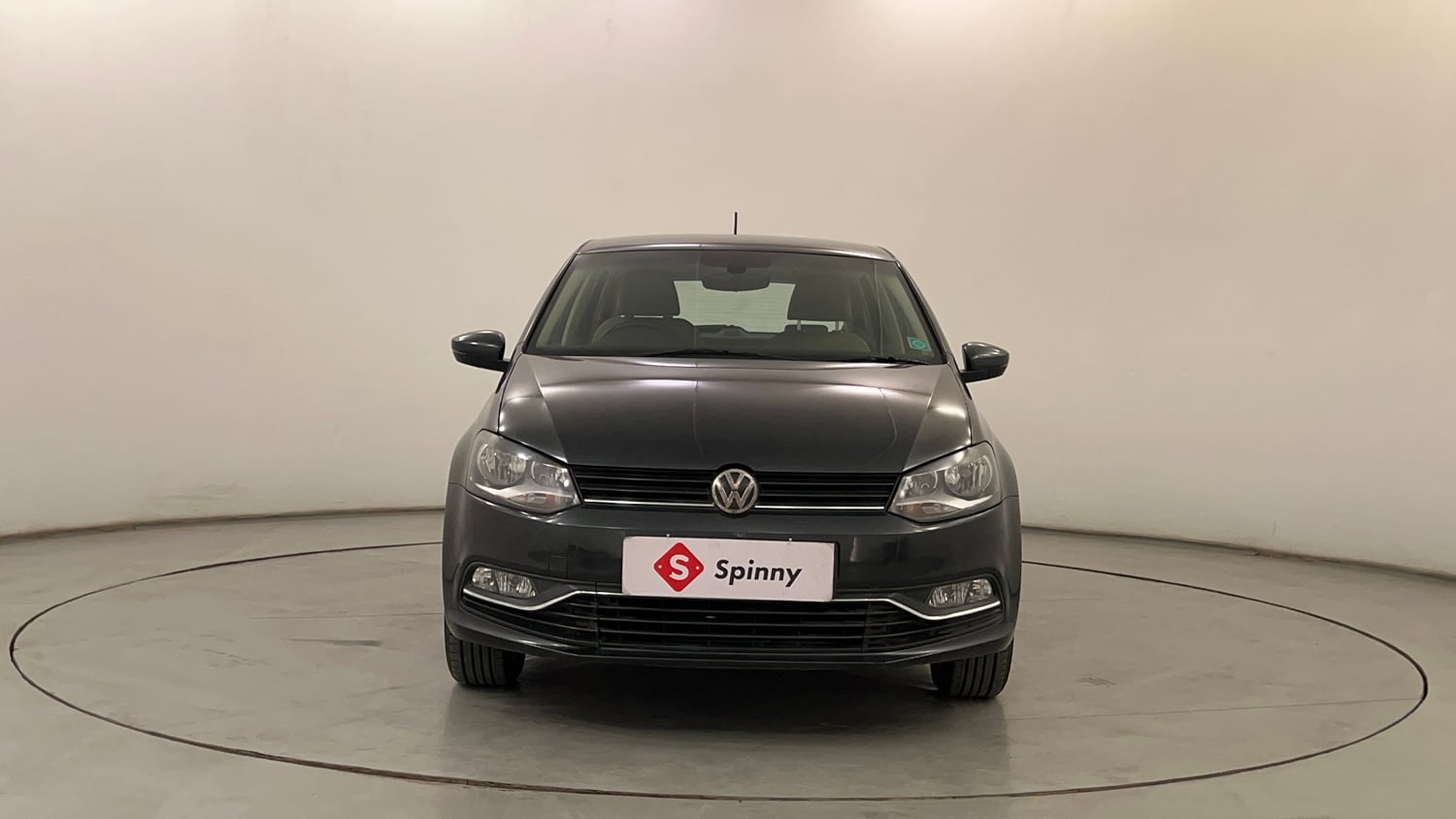 Used 2016 Volkswagen Polo Highline1.2L (P) Petrol Manual exterior FRONT VIEW