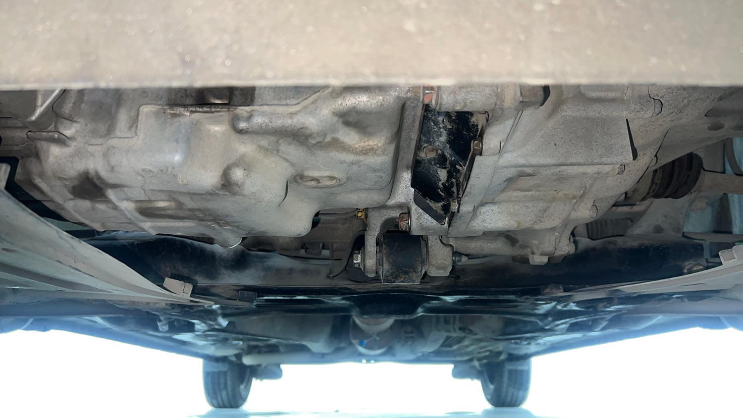 Used 2014 Honda Amaze 1.2 S i-VTEC Petrol Manual extra FRONT LEFT UNDERBODY VIEW