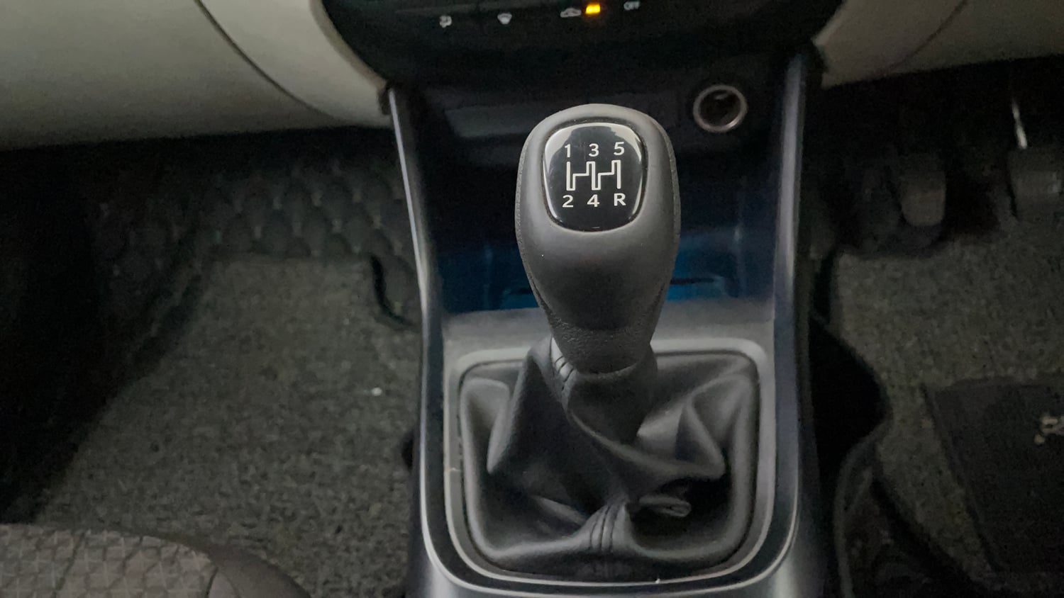 Used 2024 Tata Altroz XM Plus (S) Petrol Manual interior GEAR  KNOB VIEW
