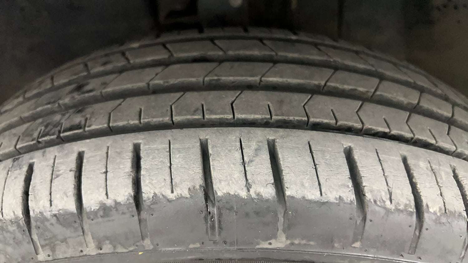 Used 2022 Tata Punch Kaziranga Creative MT Petrol Manual tyres LEFT FRONT TYRE TREAD VIEW