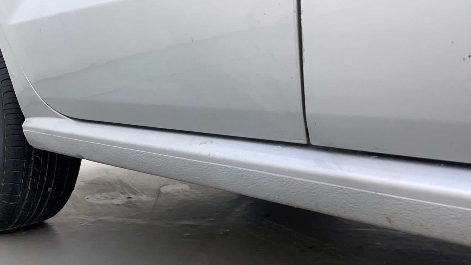 Used 2013 Volkswagen Polo Comfortline 1.2L (P) Petrol Manual dents MINOR DENT