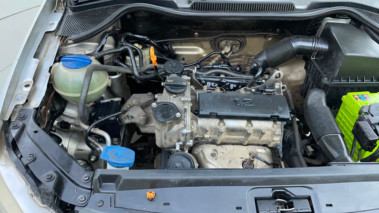 Used 2013 Volkswagen Polo Comfortline 1.2L (P) Petrol Manual engine ENGINE RIGHT SIDE VIEW