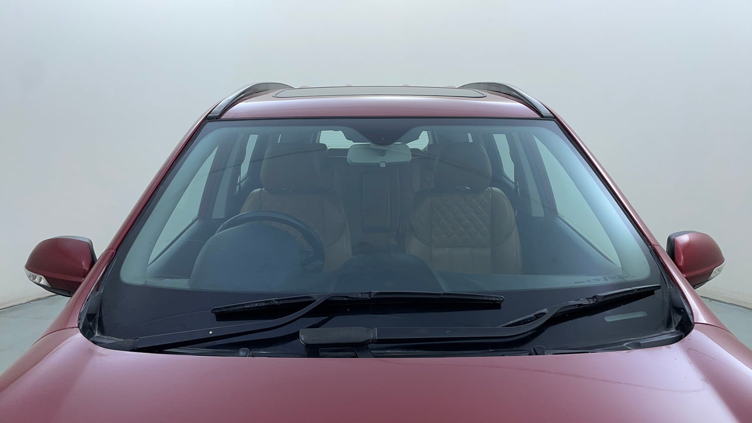 Used 2018 Mahindra XUV500 W11 Diesel Manual exterior FRONT WINDSHIELD VIEW