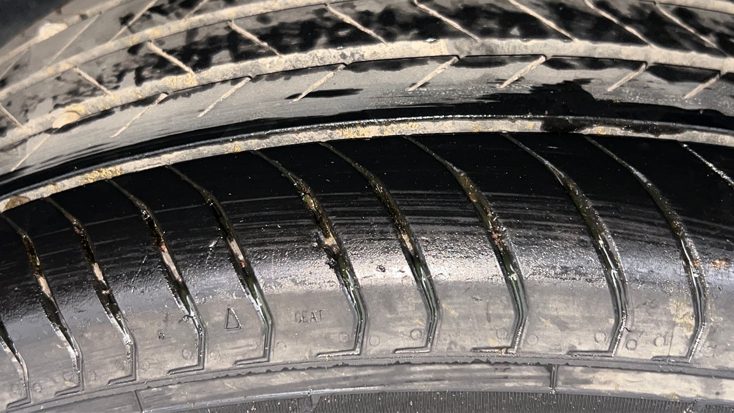 Used 2023 Maruti Suzuki Brezza VXi Petrol Manual tyres LEFT REAR TYRE TREAD VIEW