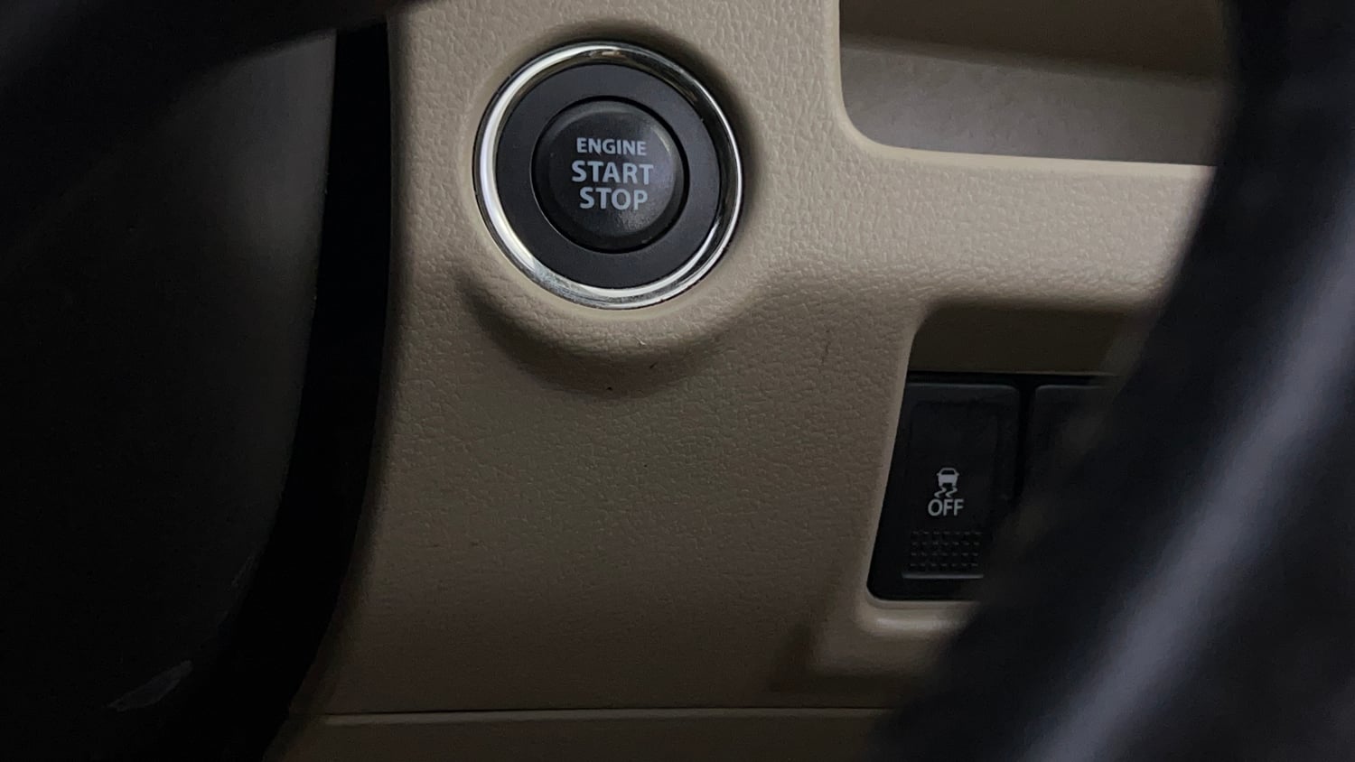 Used 2021 Maruti Suzuki Ciaz Alpha 1.5 AT Petrol Automatic top_features Keyless start