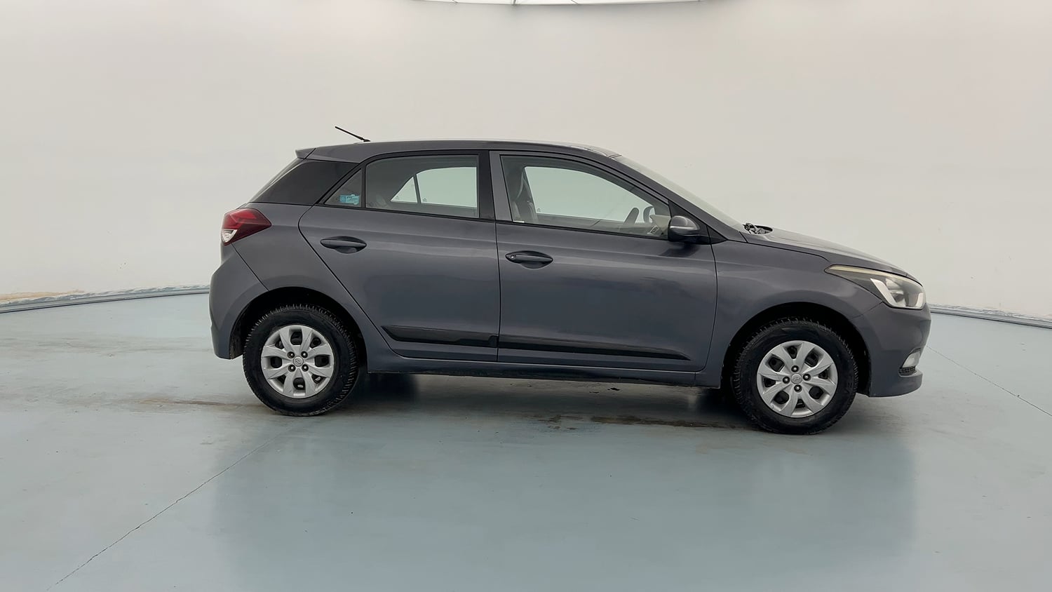 Used 2017 Hyundai Elite i20 Sportz 1.2 Petrol Manual exterior RIGHT SIDE VIEW
