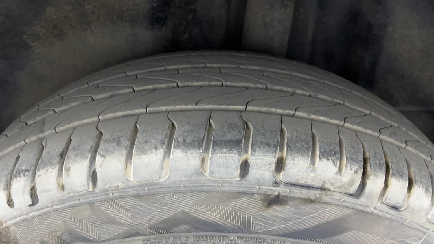 Used 2023 Volkswagen Vento Highline Plus 1.0L TSI Automatic Petrol Automatic tyres LEFT REAR TYRE TREAD VIEW
