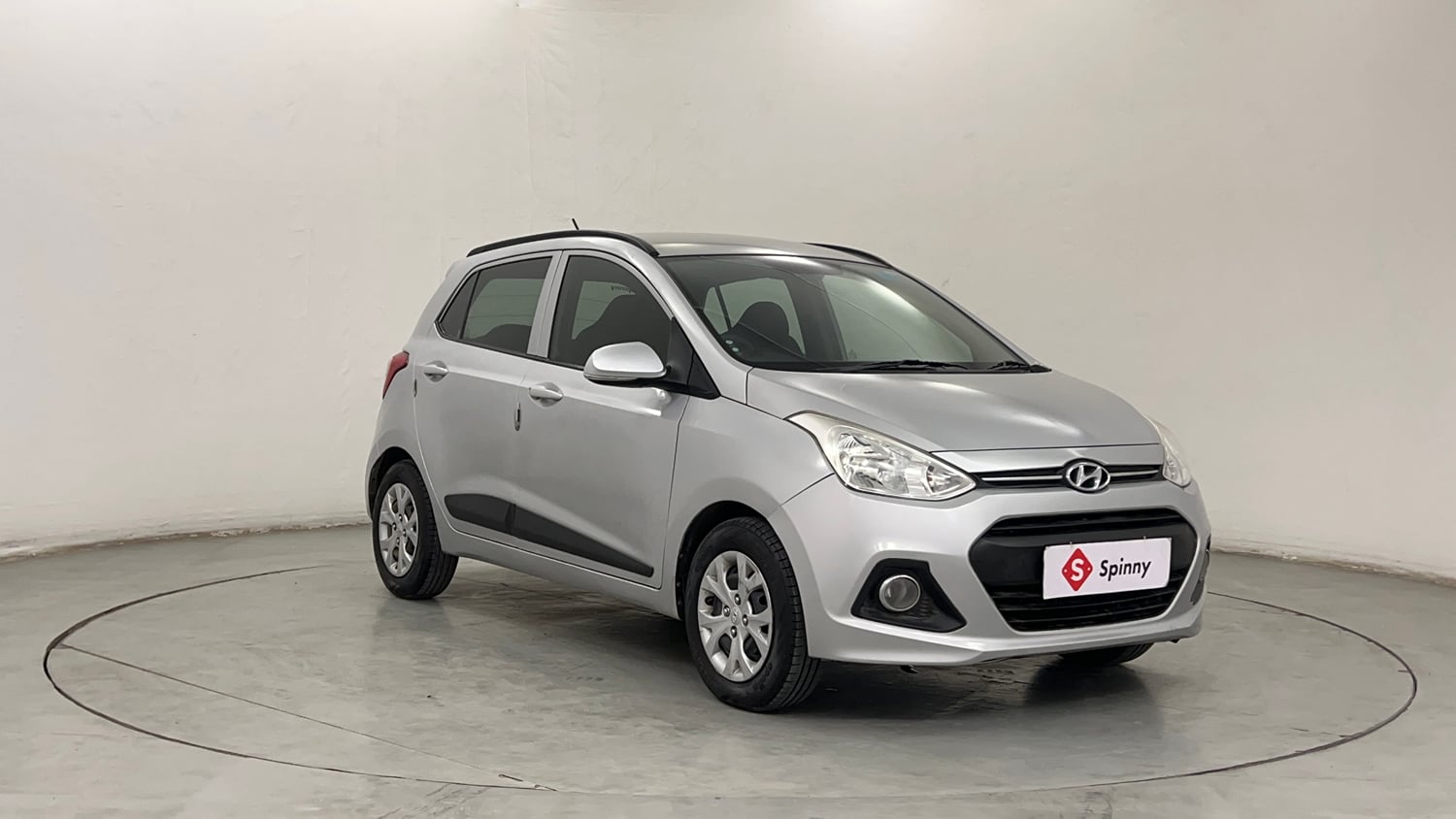 Used 2016 Hyundai Grand i10 Sportz 1.2 Kappa VTVT Petrol Manual exterior RIGHT FRONT CORNER VIEW