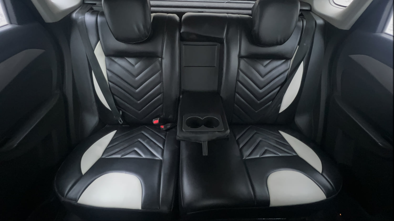 Used 2017 Maruti Suzuki Vitara Brezza [2016-2020] ZDi Plus Diesel Manual interior REAR SEAT CONDITION VIEW
