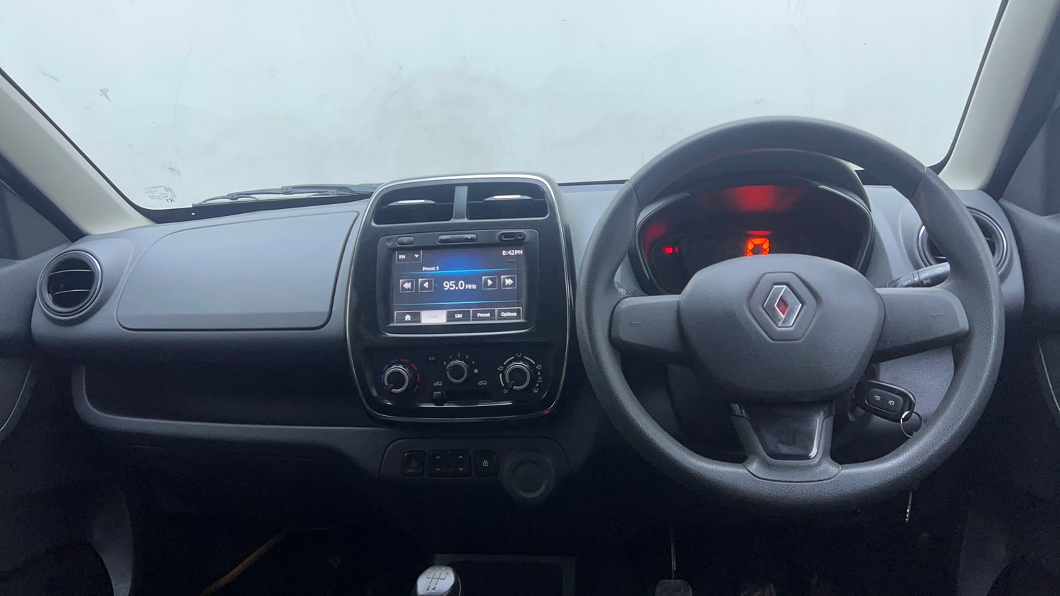 Used 2015 Renault Kwid RXT Petrol Manual interior DASHBOARD VIEW