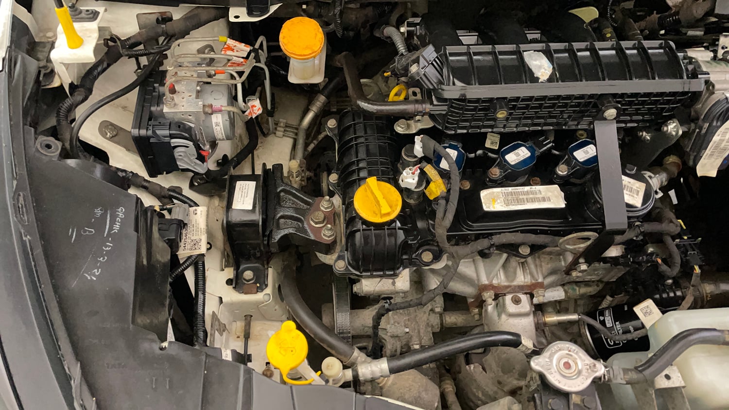 Used 2024 Tata Altroz XM Plus (S) Petrol Manual engine ENGINE RIGHT SIDE VIEW