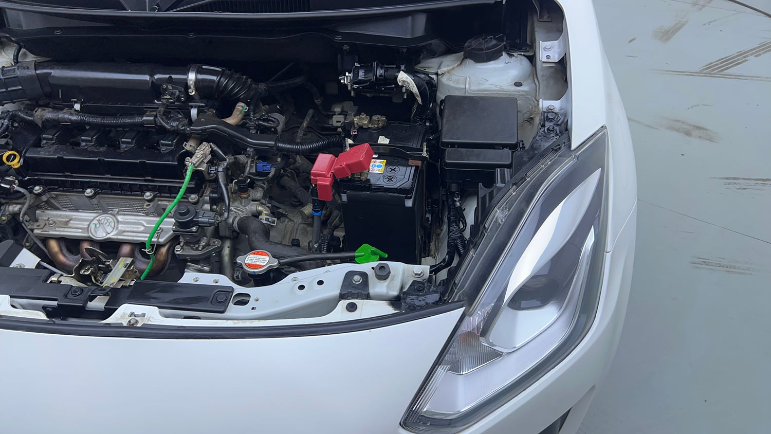 Used 2021 Maruti Suzuki Swift ZXi Plus Dual Tone Petrol Manual engine ENGINE LEFT SIDE VIEW