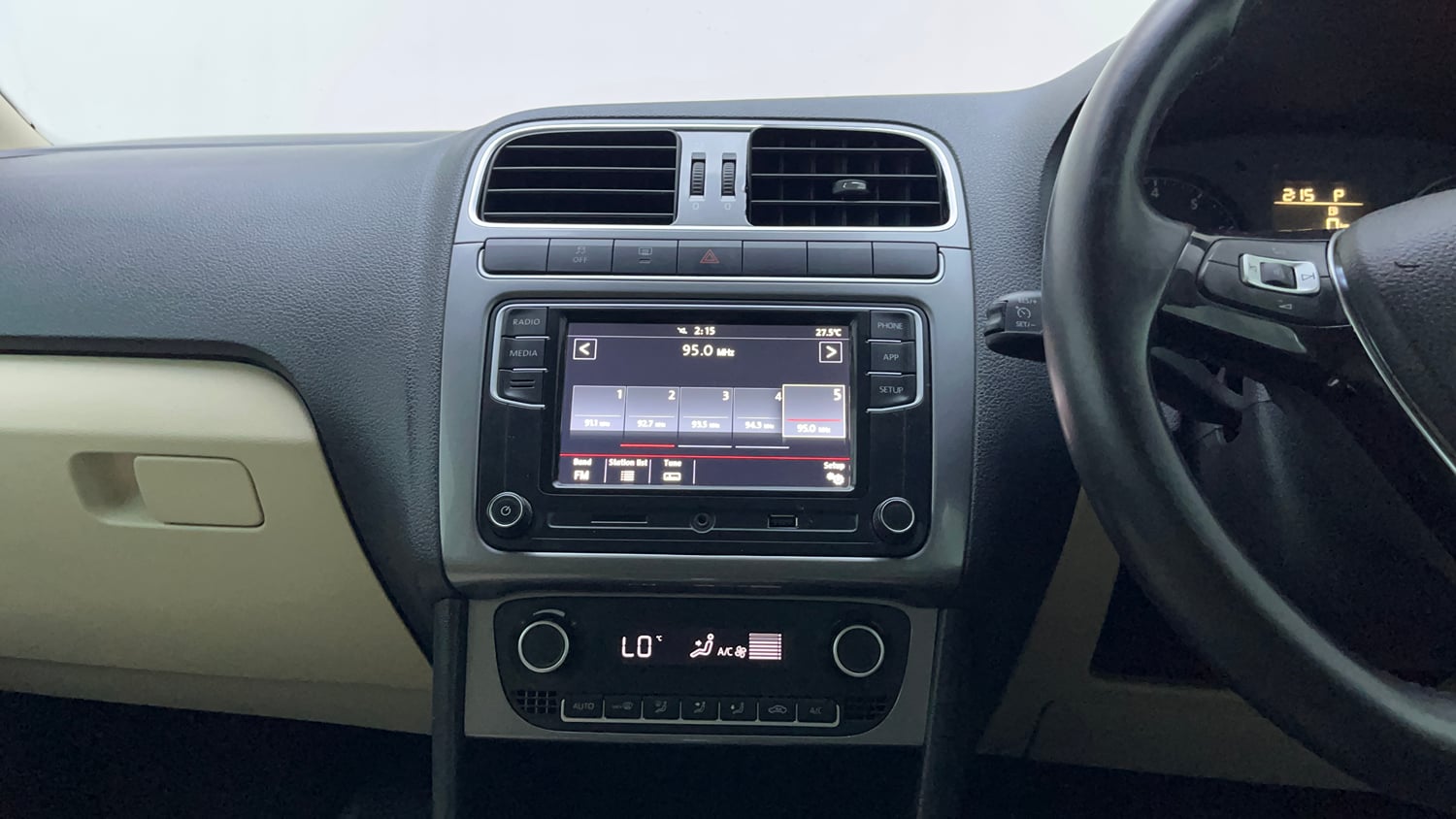 Used 2023 Volkswagen Vento Highline Plus 1.0L TSI Automatic Petrol Automatic interior MUSIC SYSTEM & AC CONTROL VIEW